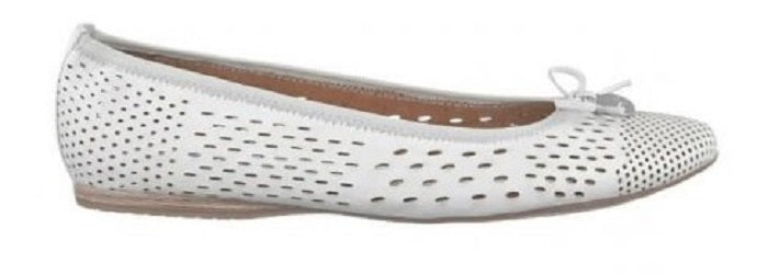 22107-28-100 White Smooth Leather Womens Tamaris Flat Ballet Dress Shoes