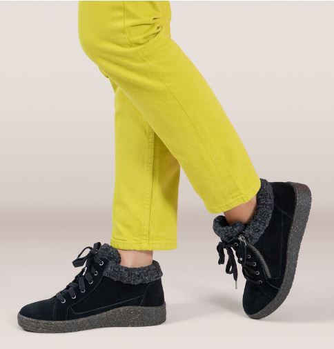 Aetrex Black Bonnie Arch Support Womens Suede Sneakers PC320