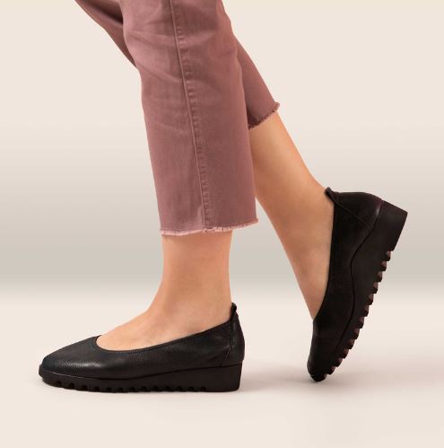 Aetrex Black Brianna Womens Ballet Flat BW100