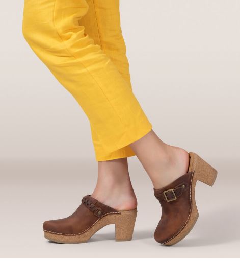 Aetrex Brown Corey Womens Slip-On Clogs CC108