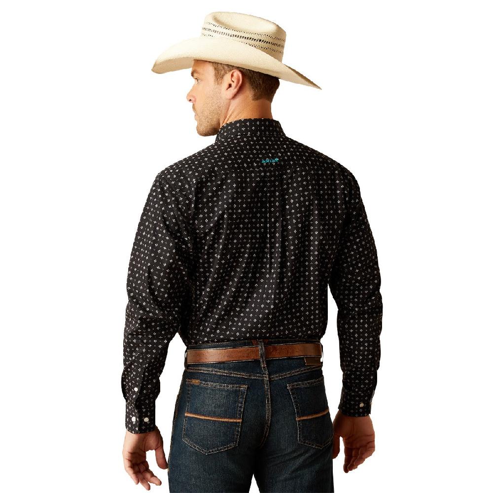 Ariat Black Men's Wrinkle Free Seth Classic Fit Long Sleeve Button Down Western Shirt 10048411
