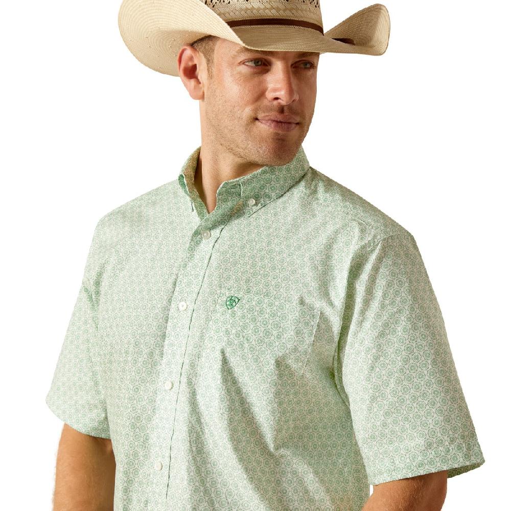 Ariat Celedon Glass Green Dimitri Classic Fit Men's Short Sleeve Button Down Collared Shirt 10051275