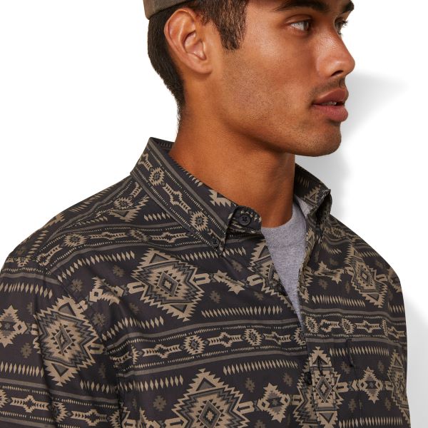 Ariat Dark Gray Serape Island Stretch Modern Fit Men's Short Sleeve Button Down Shirt 10043705