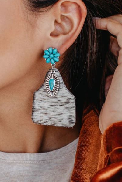 Ashlyn Rose Grey Wild Wild West Grey Cowhide Earrings AE9797-GRY