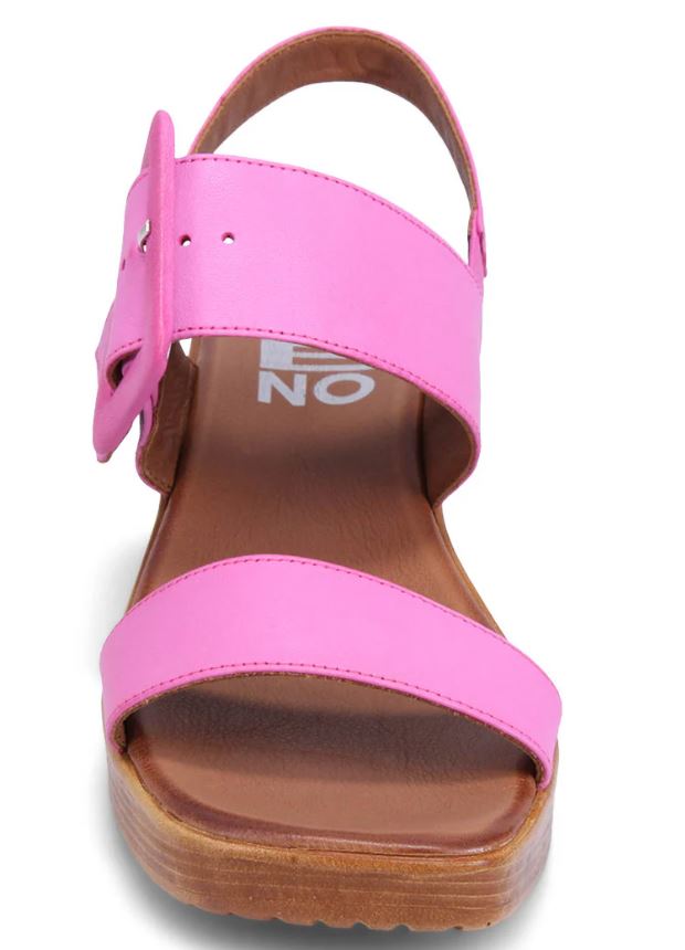 Bueno Fuchsia Marcia Women's Wedge Sandal B2232705