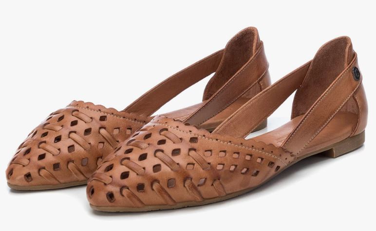 Carmela Camel Adele Womens Slide On Flats C2200230