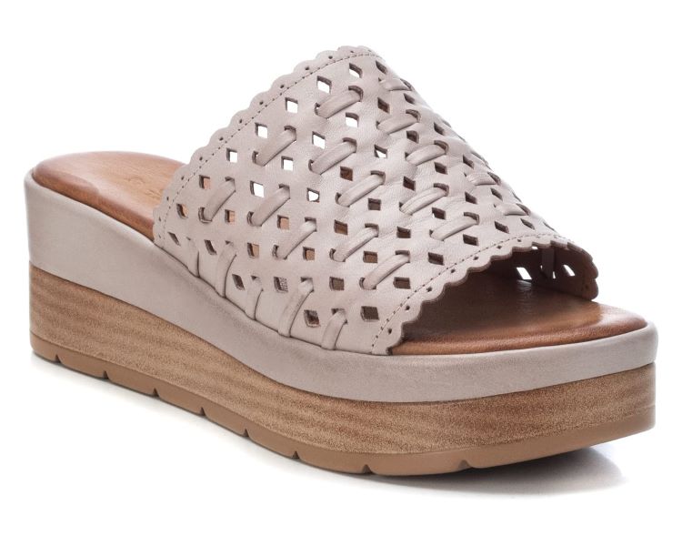 Carmela Ice Grey Raquel Women's Platform Sandals C2224076