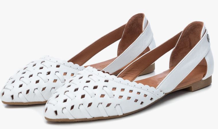 Carmela White Adele Womens Slide On Flats C2200100