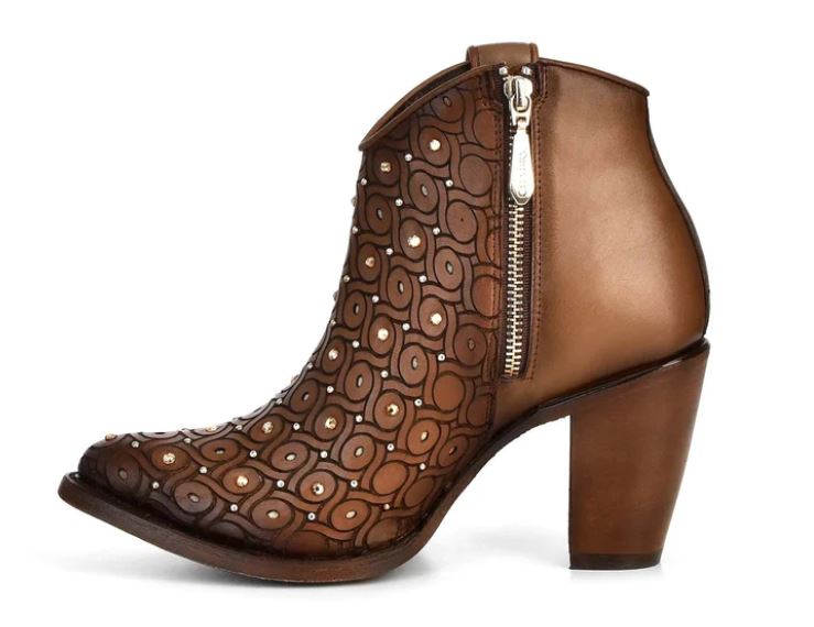 Cuadra Maple Laser With Crystals And Studs Women's 6 Inch Round Toe Western Boots CU481