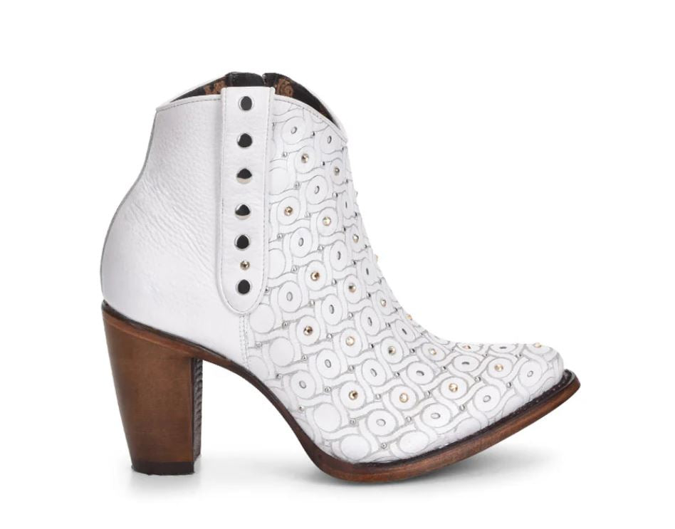 Cuadra White Laser With Crystals R Toe Women's Booties CU482