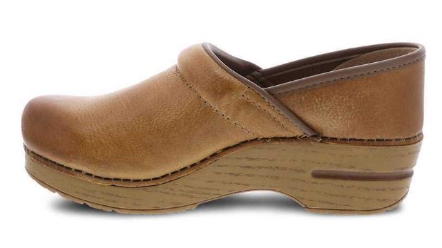 Dansko Professional Honey Distressed Womens Comfort Clogs 306-581464