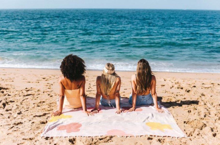 Disney X Sand Cloud Natural Mickey And Minney Splatter 72 X 76 Beach Towel DIU22TOW008NATX