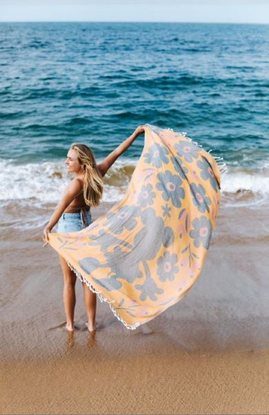 Disney X Sand Cloud Sunflower Gold Minnie Daisy 37 X 67 Beach Towel DIU22TOW015SUNR