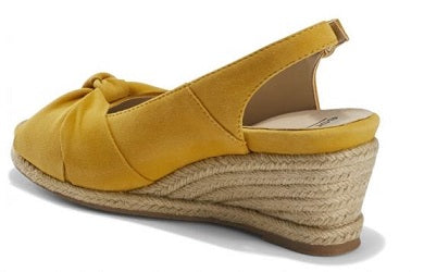 Earth Shoes Women's Sunflower Thara Bermuda Comfort Sandal BERMUDA-SUN