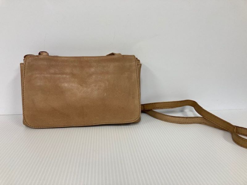 John's Creek Taupe Distressed Crossbody Women's Bag 16153W-TP
