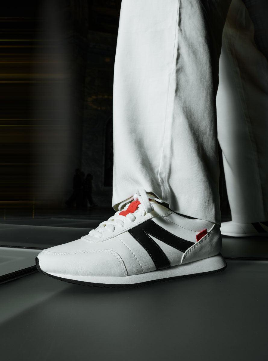 Kizik Optic White Milan Women's Sneakers DMILWV11