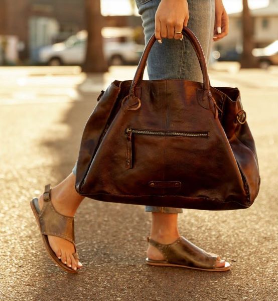 BedStu Teak Rustic Rockaway Handbag A610047