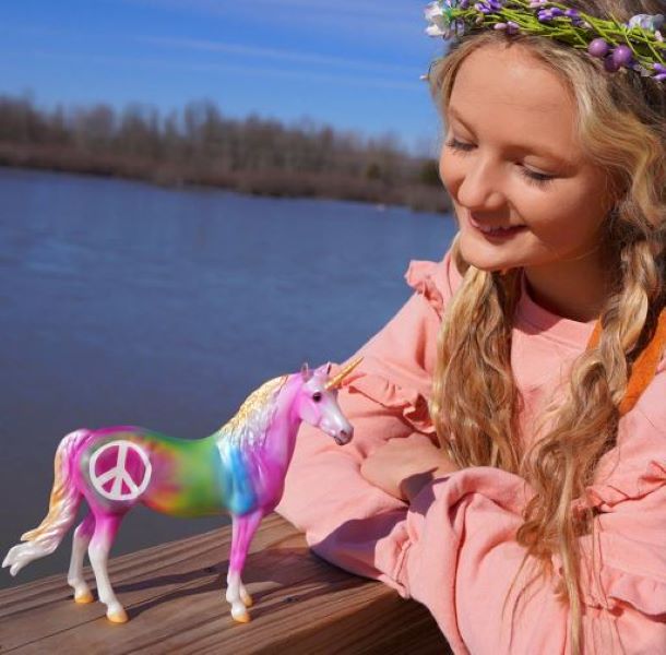 Breyer Keep The Peace 62067