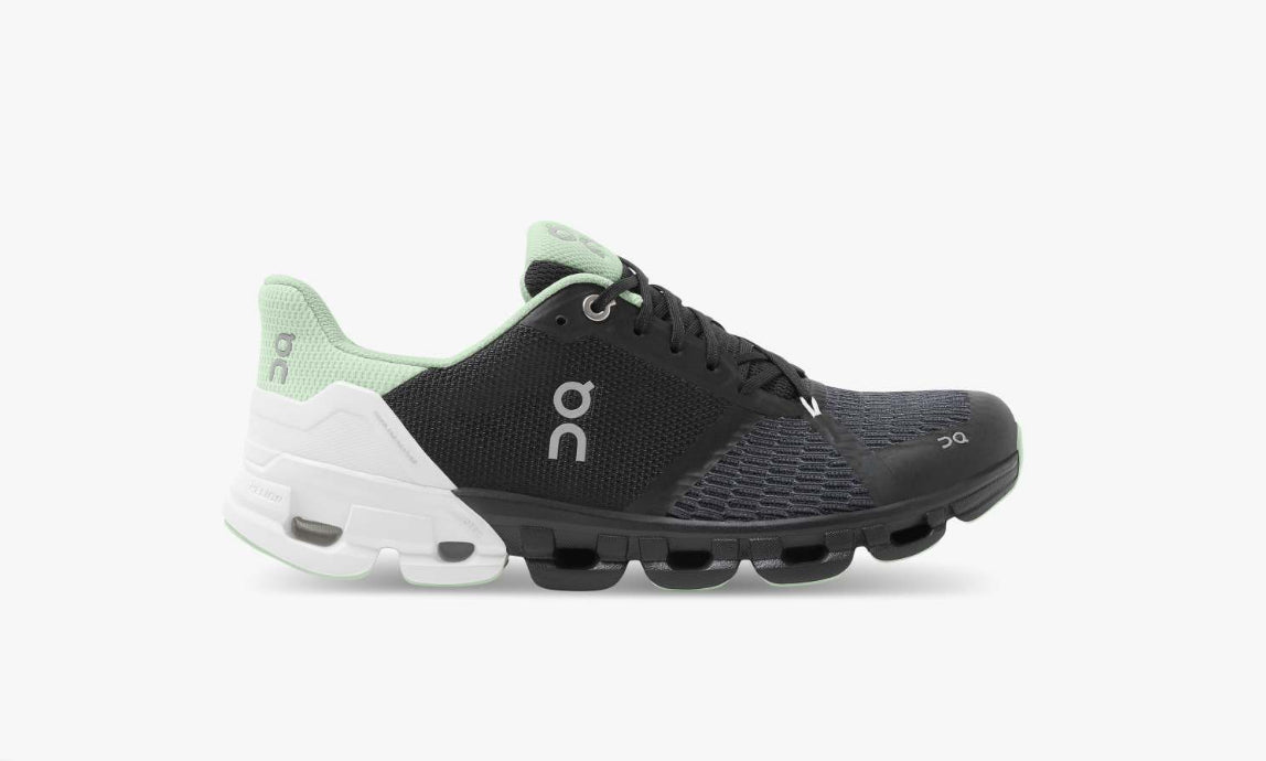 On Black and White Cloudflyer 3.0 Women's Medium Width Athletic Shoes 21.99627