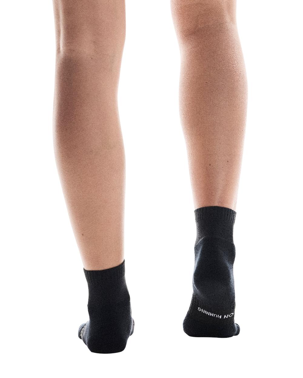 On Black Core Run Socks Mid 2P (2 Pair) 2UF10070553