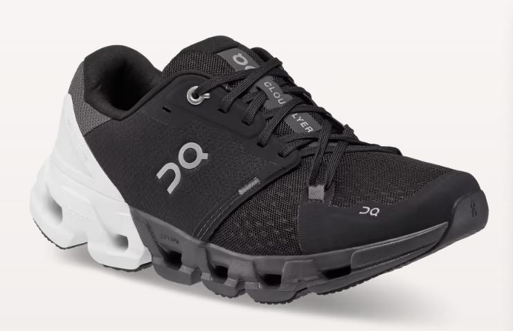 On Black/White Cloudflyer 4 Women's Running Shoes 71.98671