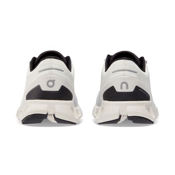 On White/Black Cloud X 3 Women's Athletic Shoes 60.98697