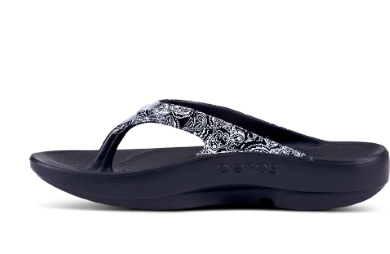 Oofos Black With White Oolala Bandana Women's Sandals 1403-BW-BANDANA