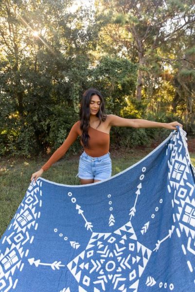 Sand Cloud Natural Taurus 50 X 72 Inches Beach Blanket WS22BKT001NATLG