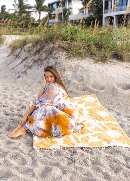 Sand Cloud Sunflower Daisy 51 X 70 Inches Beach Towel WSS22TOW007SUNL