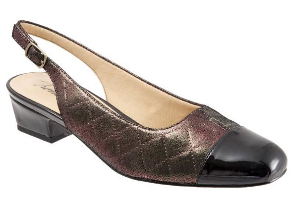 T7001-903 DEA Quilted Adjustable Sling Back Trotters Womens Shoes