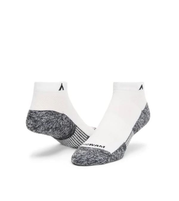 Wigwam White Attain Lightweight Low Socks F6235-051