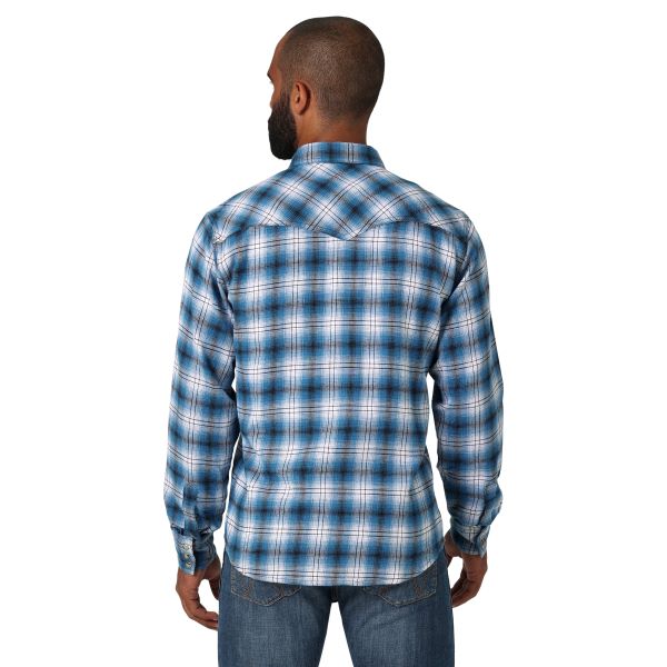 Wrangler Azure Blue Plaid Retro Long Sleeve Men's Flannel Western Snap Shirt 112330473