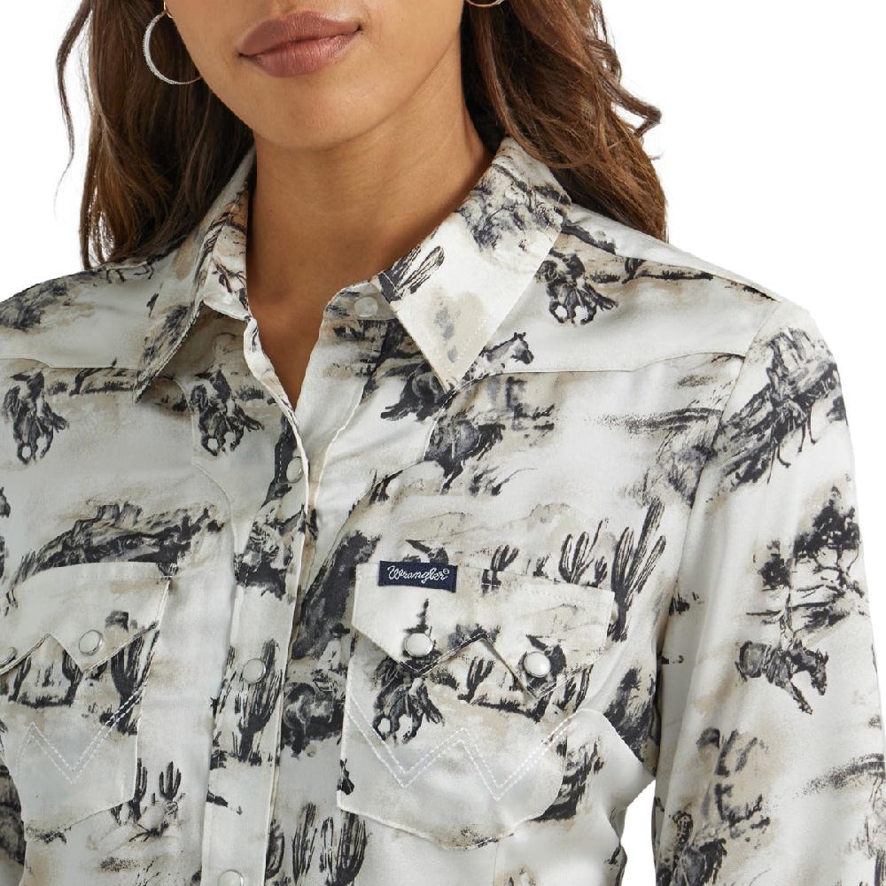 Wrangler Birch Women's Collared Bold Bucking Cowboy Longsleeve Western Snap Shirt 112353127