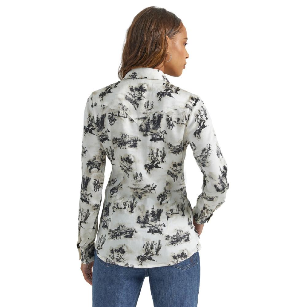 Wrangler Birch Women's Collared Bold Bucking Cowboy Longsleeve Western Snap Shirt 112353127