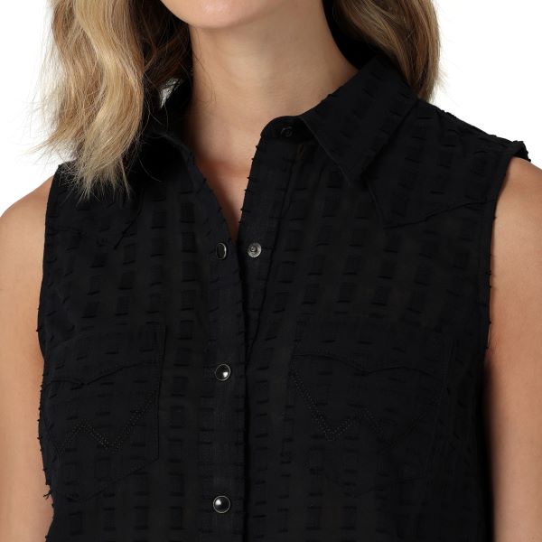 Wrangler Black Beauty Sleeveless Textured Women's Snap Tank Top 112330032