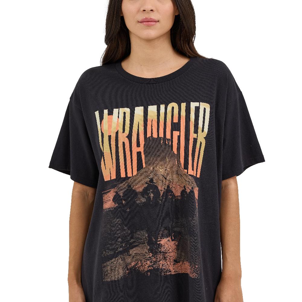 Wrangler Black Sunset Western Graphic Oversized Women's Tee Shirt 112361883