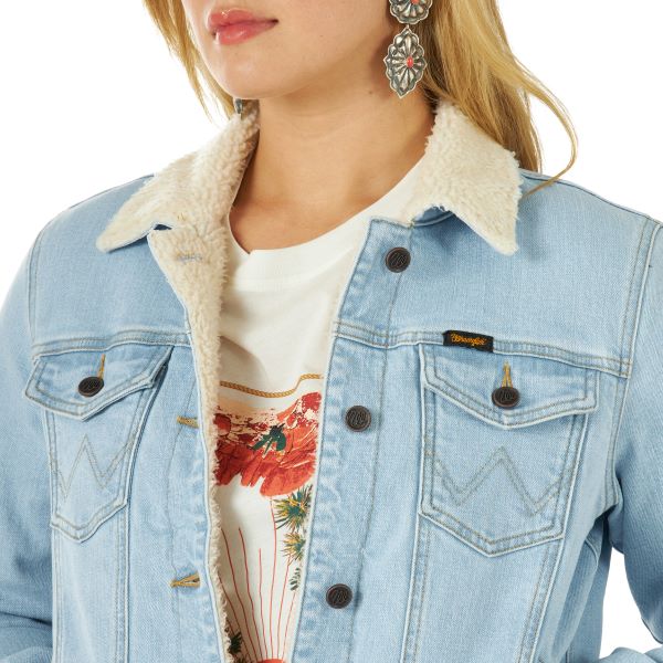 Wrangler Bleached Denim Wrangler Retro Sherpa Lined Women's Western Denim Jacket 112317322