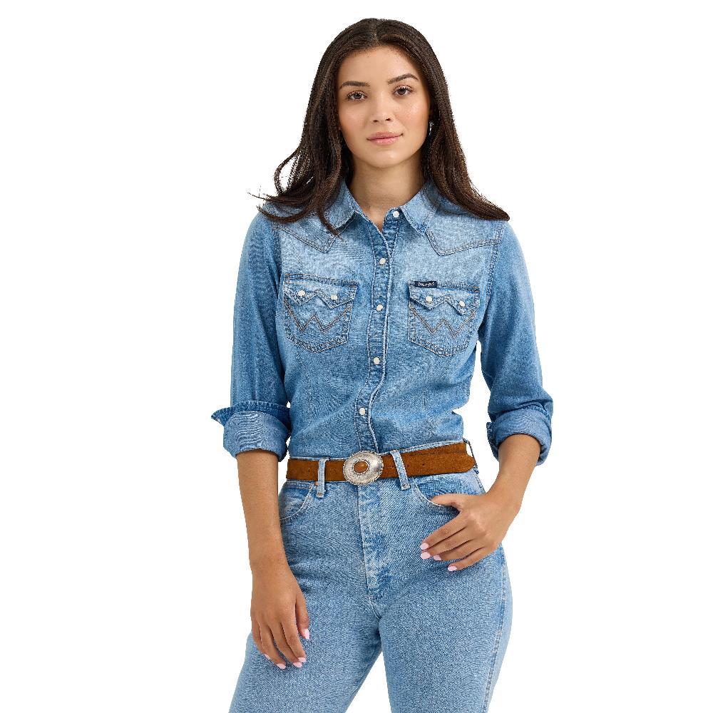 Wrangler Blue Denim Retro Denim Women's Long Sleeve Snap Shirt 112367313