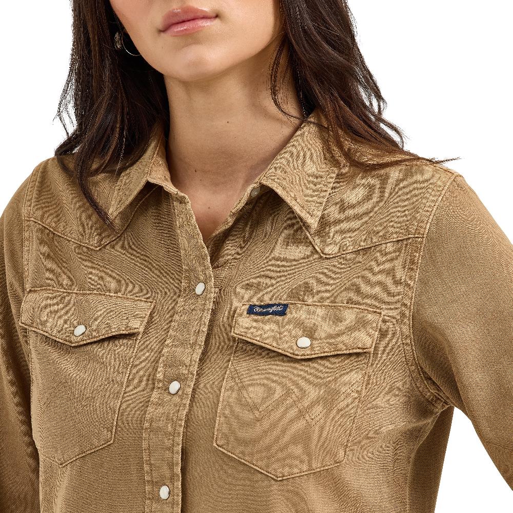 Wrangler Brown Women's Colorwash Slim Western Snap Shirt 112368183