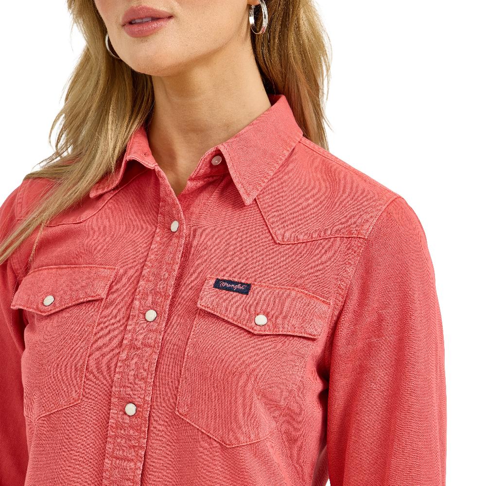 Wrangler Coral Retro Punchy Women's Collared Vintage Cowboy Snap Longsleeve Top 112368182