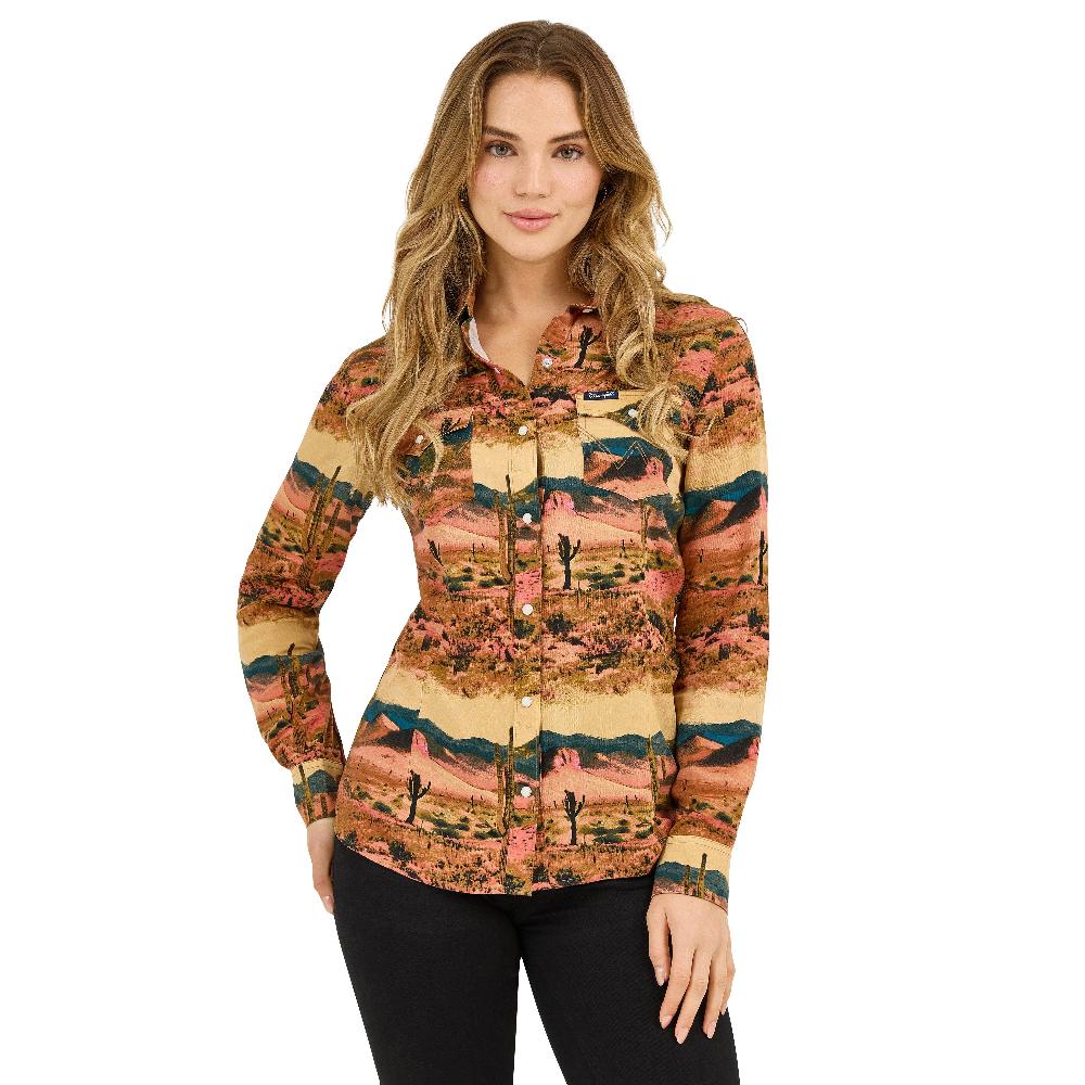 Wrangler Desert Tan Women's Desert Print Collared Longsleeve Western Snap Top 112371687