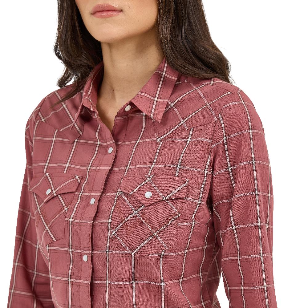 Wrangler Dusk Wine Plaid Essential Women's Collared Longsleeve Western Snap Top 112371683