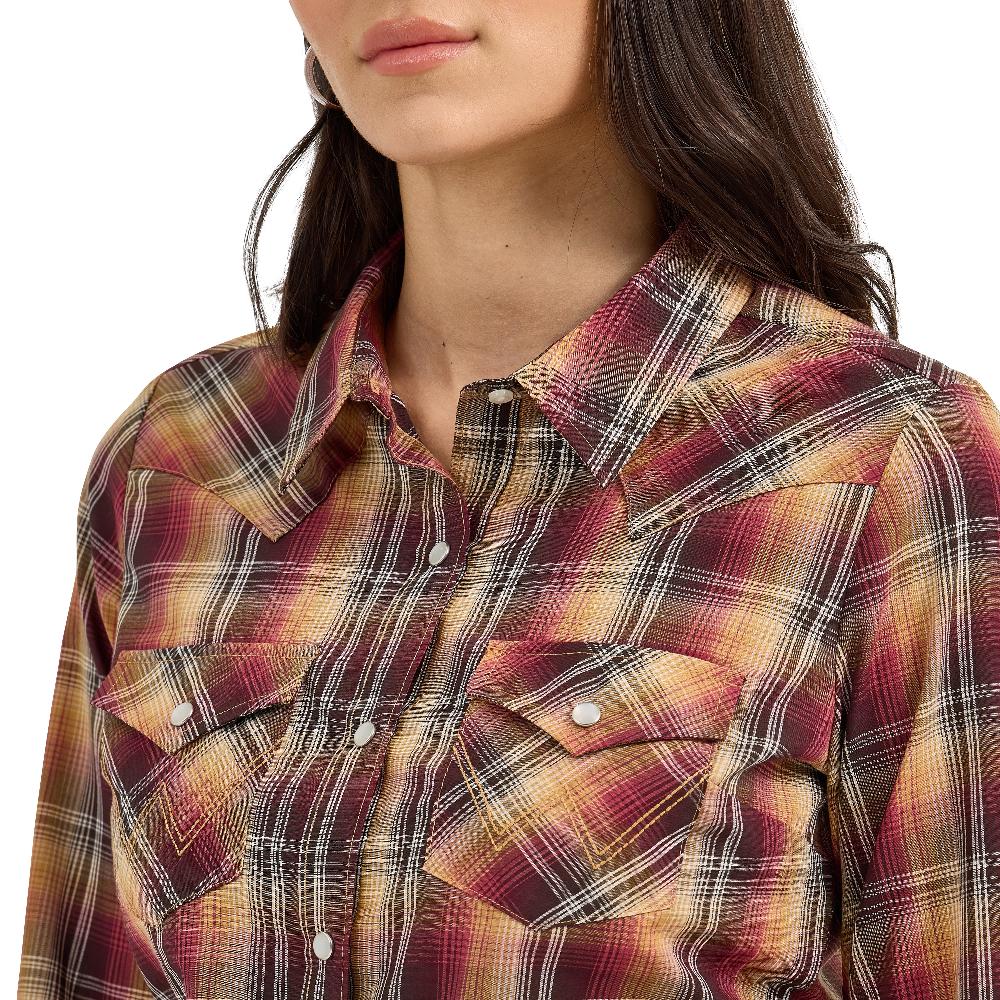 Wrangler Harvest Plaid Essential Women's Collared Long Sleeve Western Snap Top 112367228