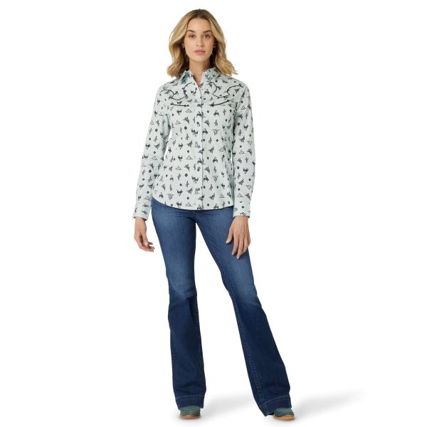 Wrangler Light Blue With Bronco Print Retro Women's Snap Shirt 112327262