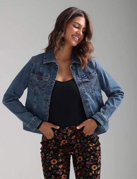 Wrangler Medium Wash Denim Western Fashion Womens Jacket LWJ701D