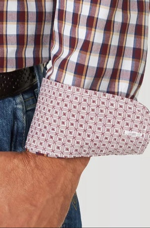 Wrangler Men's George Strait Long Sleeve Button Down Two Pocket Plaid Shirt MGSR803