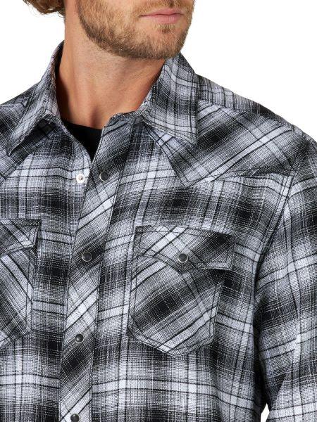 Wrangler Noir Day Indigo Plaid Retro Premium Long Sleeve Men's Western Snap Shirt 112318872
