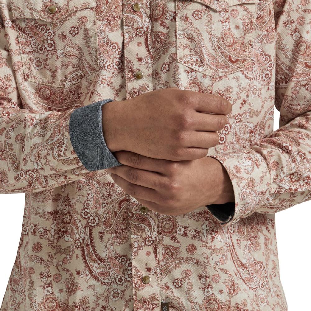Wrangler Peach Paisley Retro Premium Men's Collared Longsleeve Snap Shirt 112346602