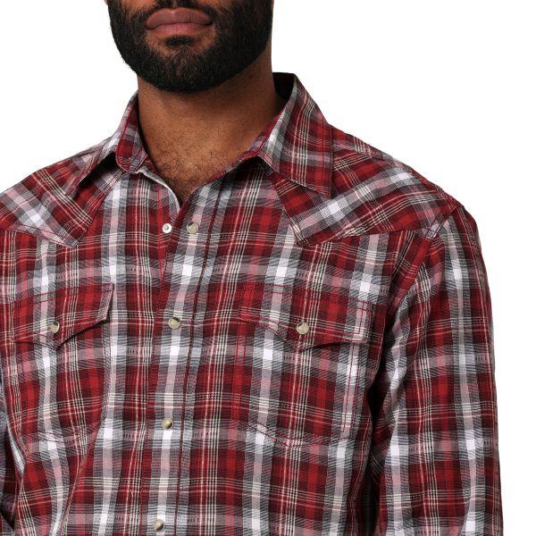 Wrangler Red Forest Plaid Retro Premium Men's Slim Fit Long Sleeve Snap Shirt 112330790