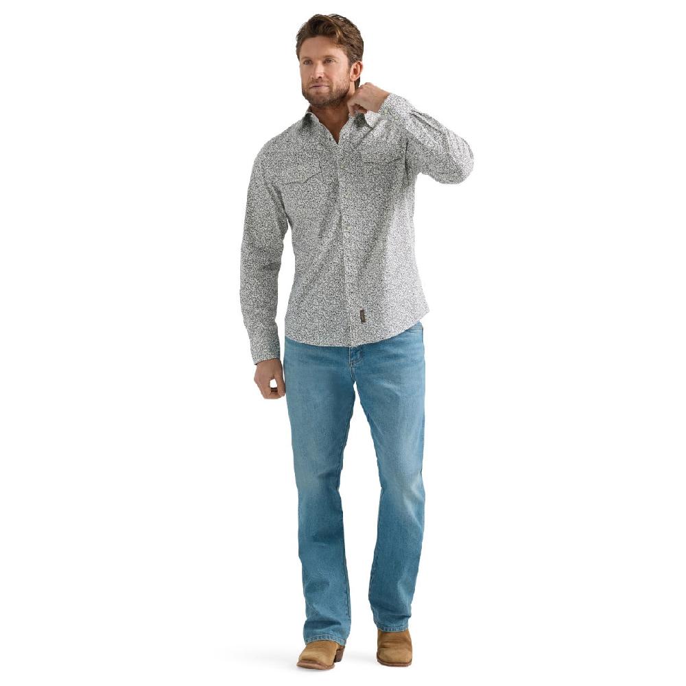Wrangler White With Print Retro Premium Men's Spread Collar Modern Fit Long Sleeve Snap Shirt 112359912